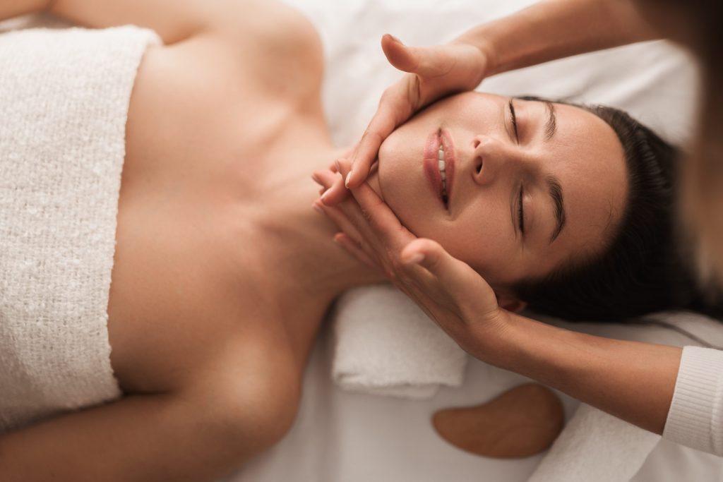 Geneo Glo2Facial treatment at The Beautie Bar Staten Island